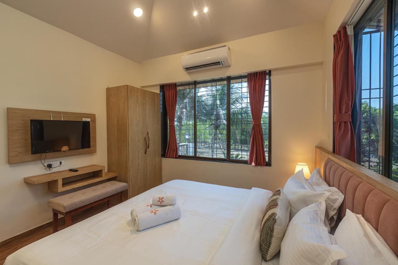 Saffronstays Riverfront Manor, 5-Bdr Pool Villa By Pej River 卡尔贾特 外观 照片