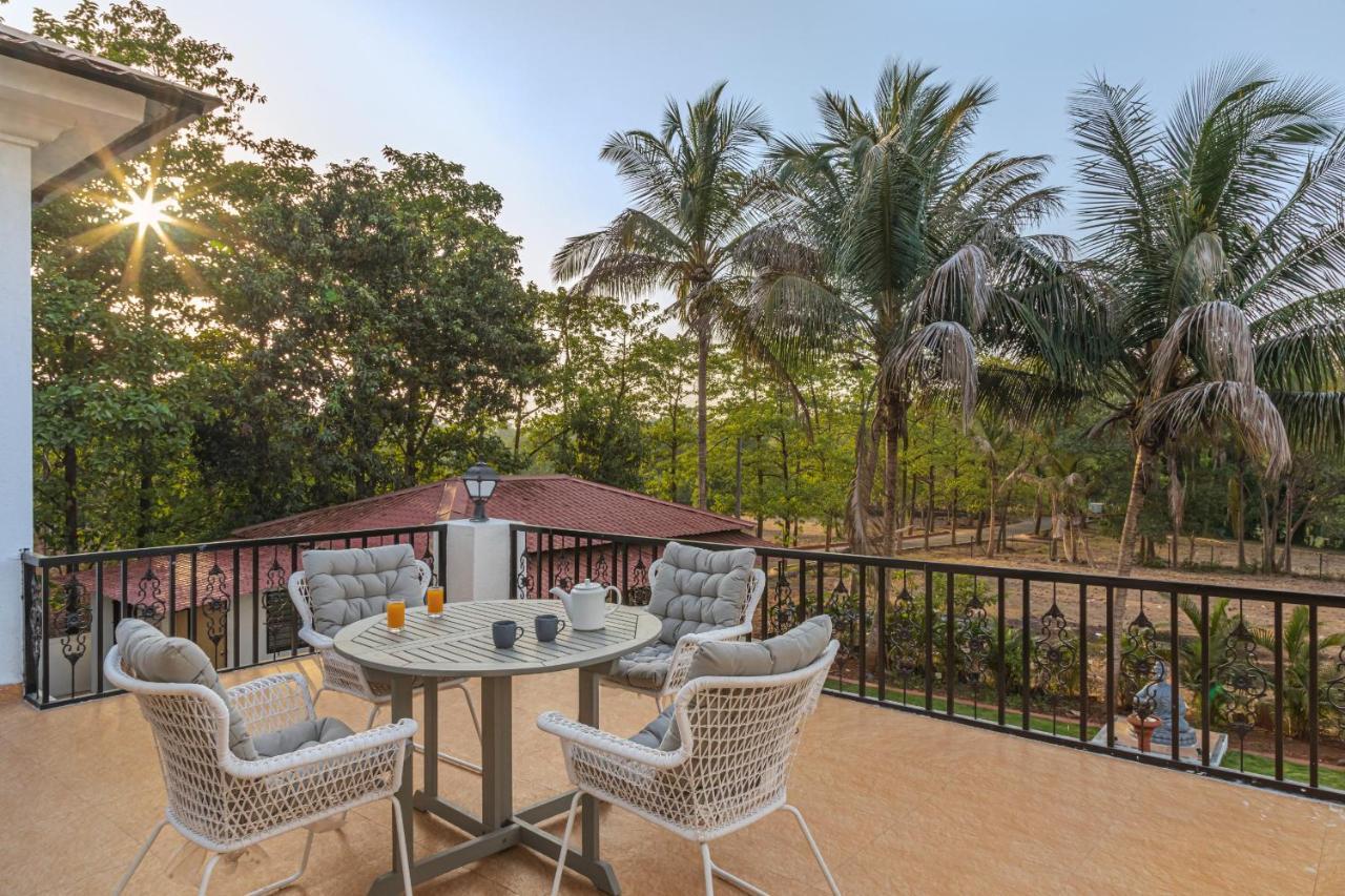 Saffronstays Riverfront Manor, 5-Bdr Pool Villa By Pej River 卡尔贾特 外观 照片